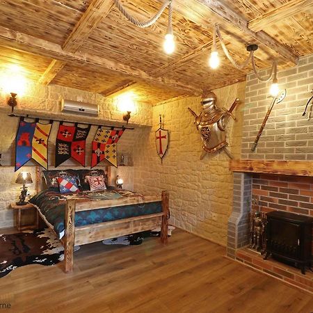 Chailloue Chambre D'Hote Medieval Du Vieux Bourg المظهر الخارجي الصورة
