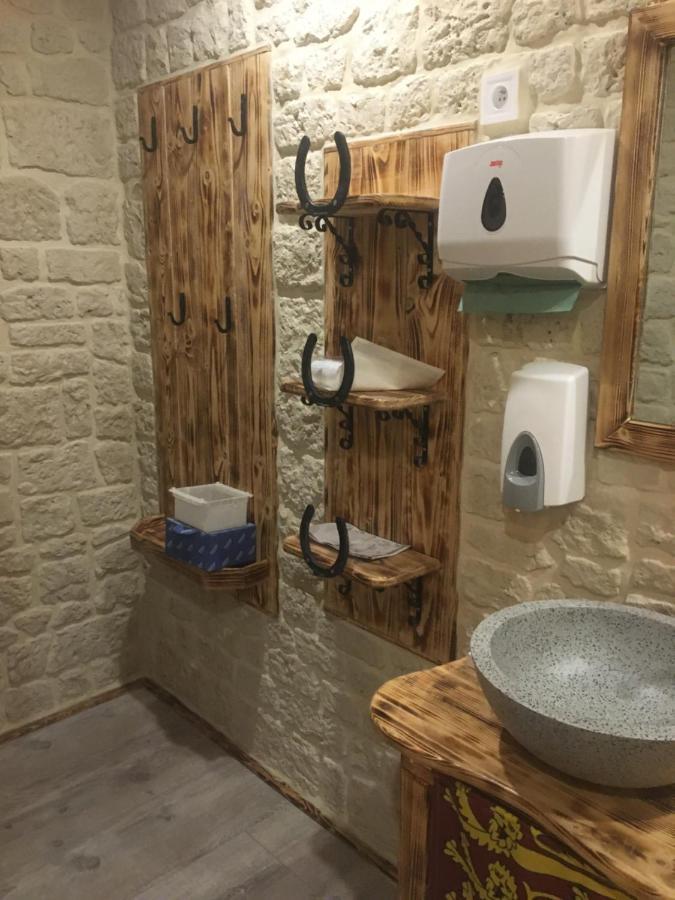 Chailloue Chambre D'Hote Medieval Du Vieux Bourg المظهر الخارجي الصورة